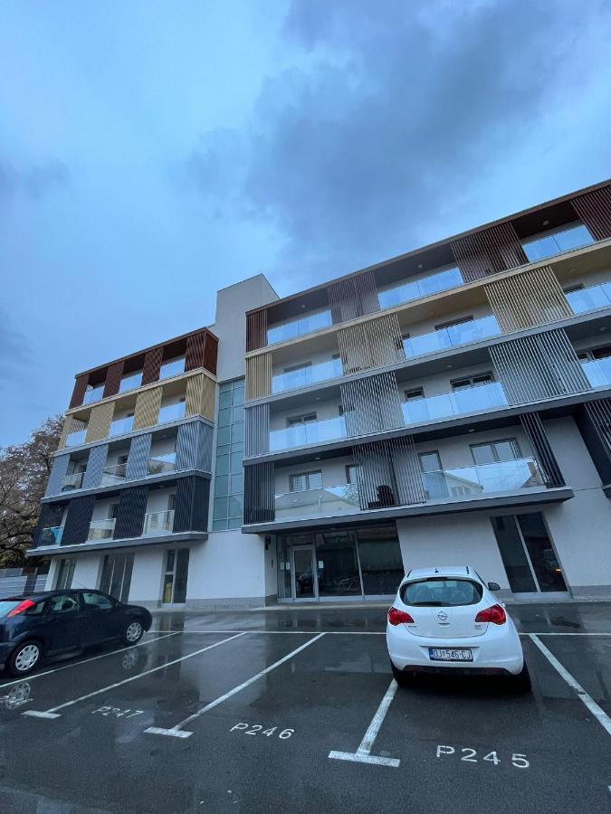Studio Apartman Implex Appartement Ðakovo Buitenkant foto